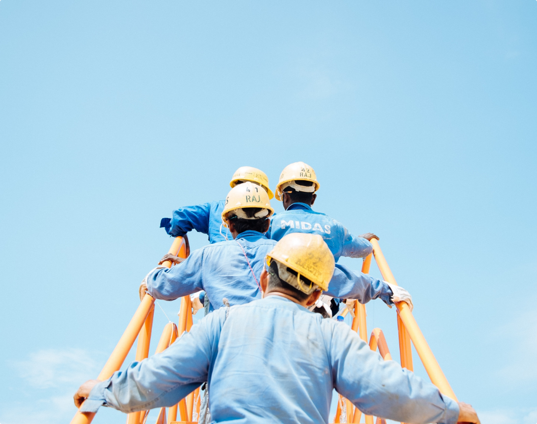 At SMARTBUILD, we’re not your average tech geeks trying to crack the construction code from the comfort of our ivory towers.